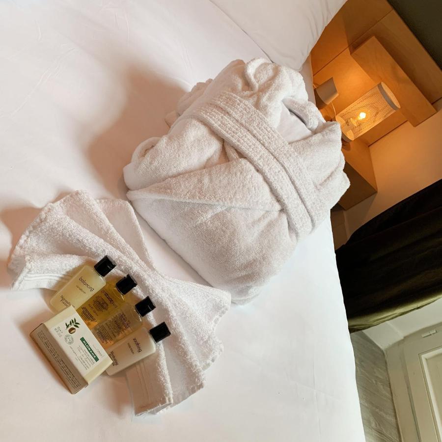Suite Cosy Flat - Hyper-Centre Avec Sauna Privatif Senlis  Esterno foto